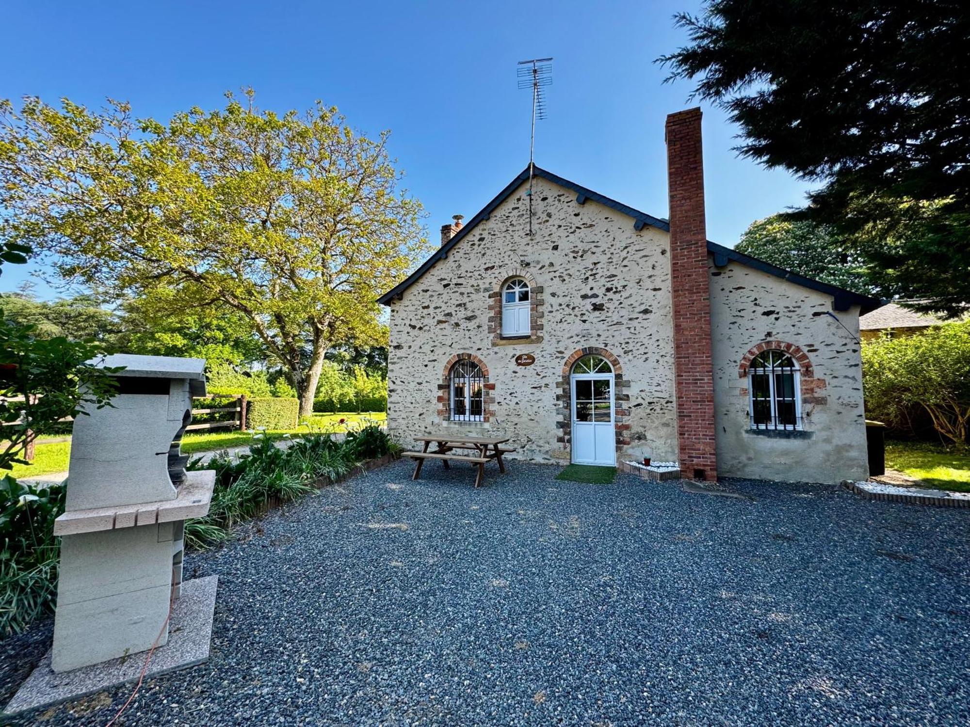Domaine De La Maroutiere Villa Saint-Fort Exterior photo